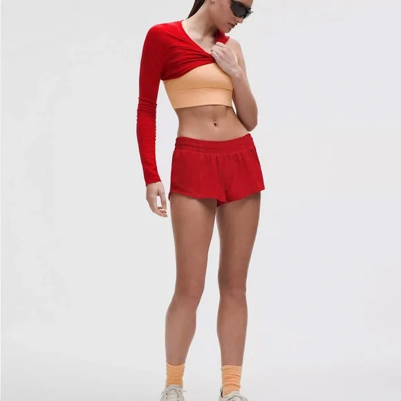 Lululemon Hotty Hot Low-Rise Lined Short 2.5" - Picture 2 of 11